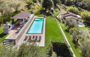 Villa Marignana - Secluded villa with pool and spa on Tuscan hills